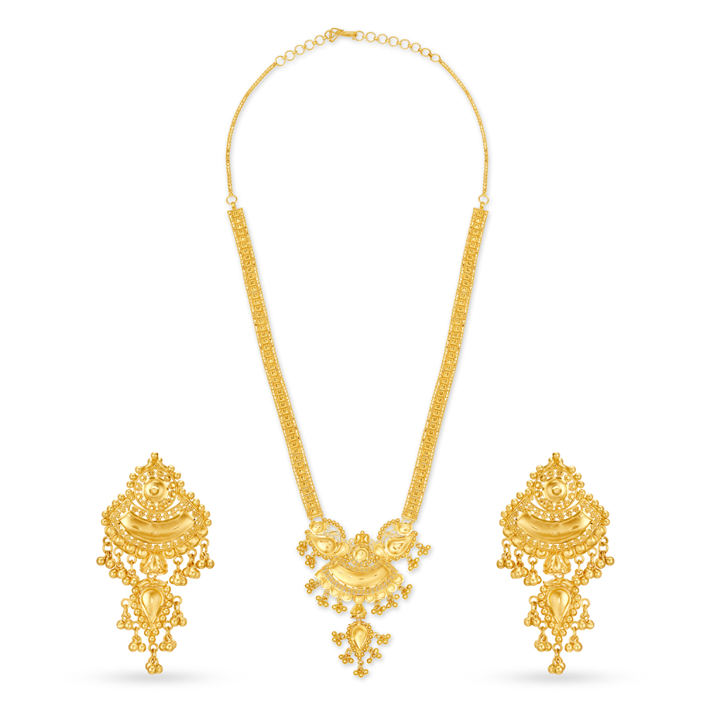 Queenly Gold Necklace Set for the Bihari Bride
